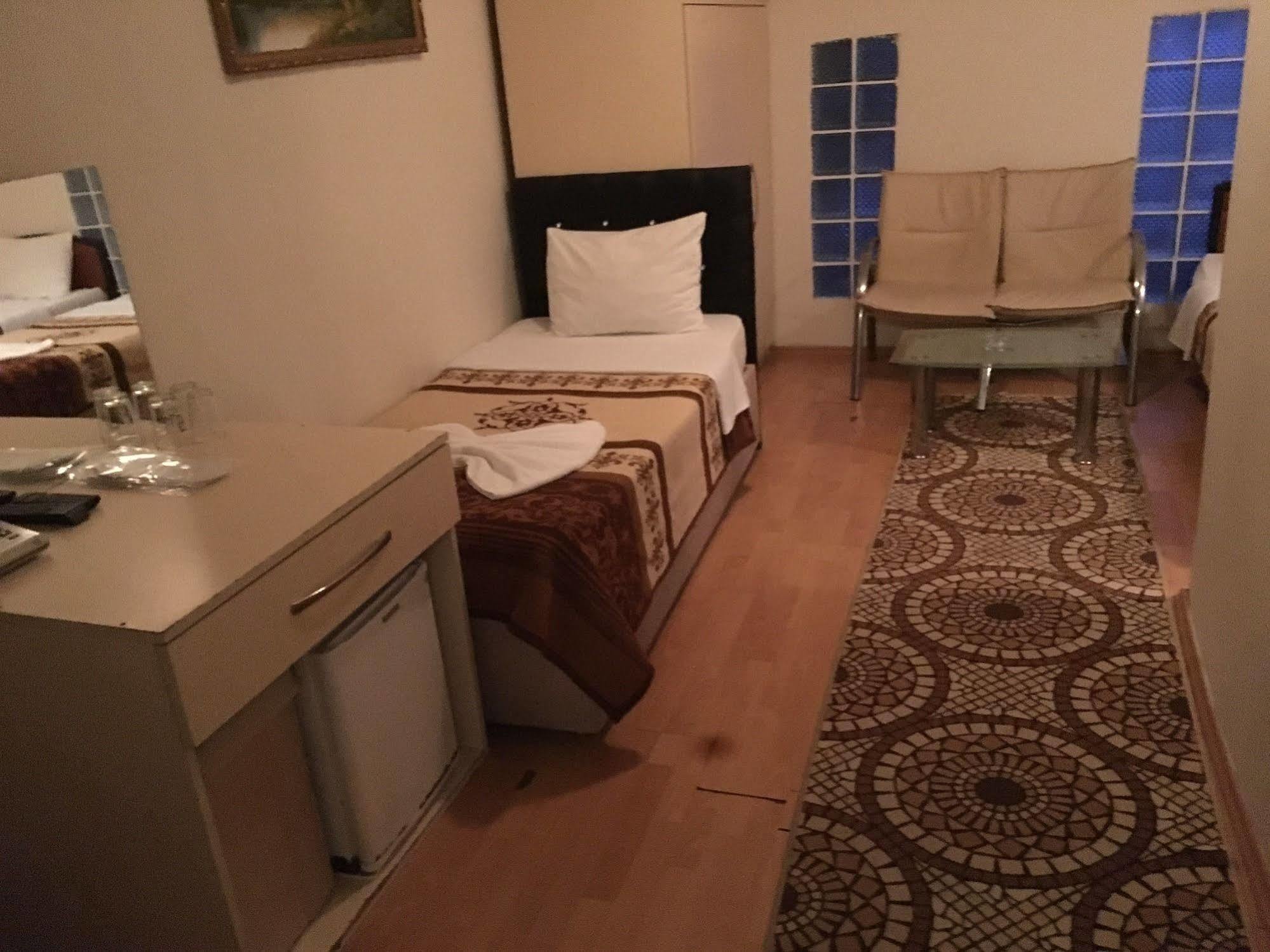 Oeruen Hotel Istanbul Exteriör bild